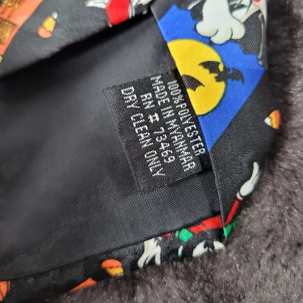 Vintage Looney Tunes Mania Halloween Tie Bugs Bunny Tweety Taz 1996 Black